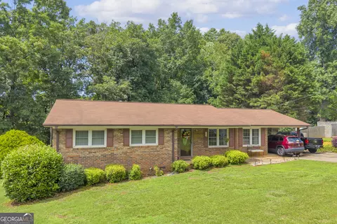 751 Collier Rd, Toccoa, GA 30577