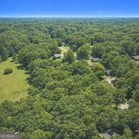 952 Dogwood Trl, Winder, GA 30680