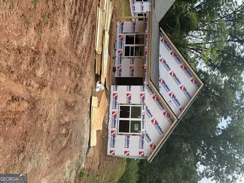 1108 7th St, West Point, GA 31833