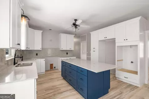 Kitchen - 11637 Brown Bridge Rd, Covington, GA 30016 photo 3 of 8