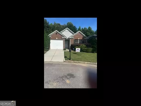 678 Lake Cir, Lithonia, GA 30058