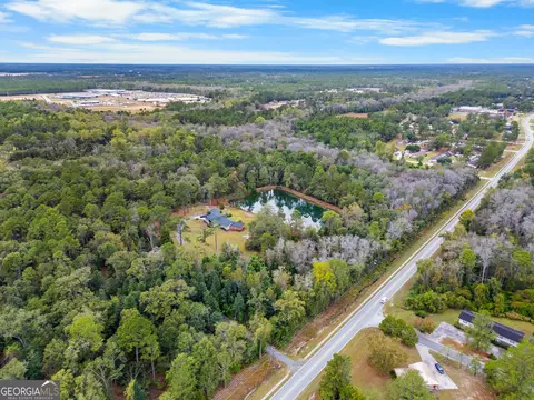 100 Morgan Dr, Jesup, GA 31545