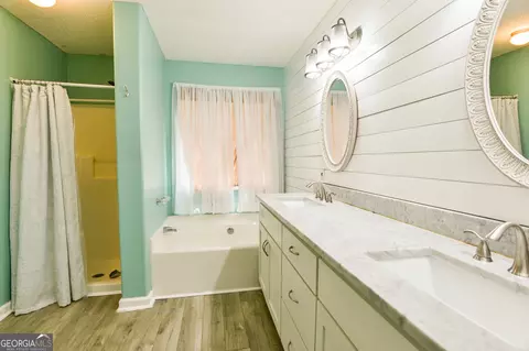 Bath - 500 Bryson Trl, Monroe, GA 30655 photo 3 of 5