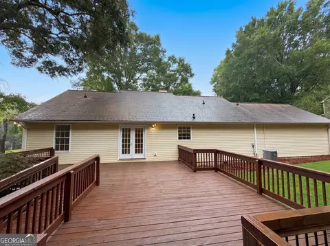Exterior - 160 Regency Dr, Bethlehem, GA 30620 photo 4 of 4