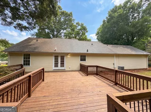 Exterior - 160 Regency Dr, Bethlehem, GA 30620 photo 3 of 4