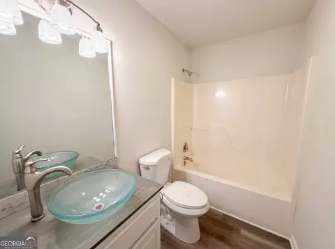 Bath - 160 Regency Dr, Bethlehem, GA 30620 photo 3 of 3