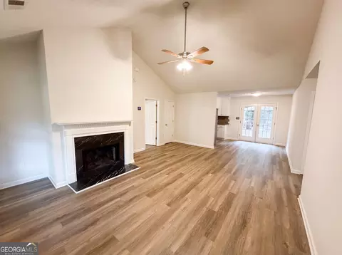 Living - 160 Regency Dr, Bethlehem, GA 30620 photo 2 of 3