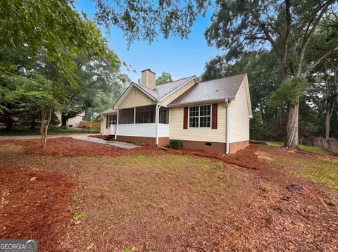Exterior - 160 Regency Dr, Bethlehem, GA 30620 photo 1 of 4