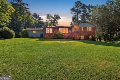 33 Cherokee Hills Ln, Toccoa, GA 30577