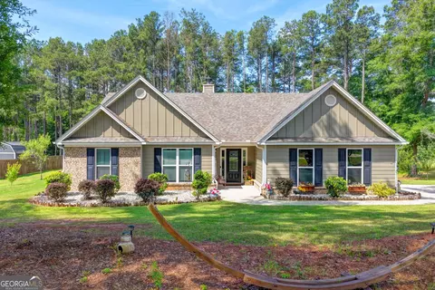 204 Lynn Rd, Bethlehem, GA 30620
