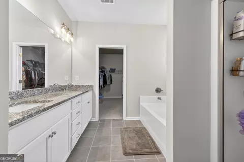 Entry Way - 249 Borders St, Jefferson, GA 30549 photo 8 of 10
