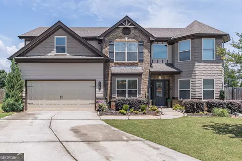 5703 Shore Isle Ct, Flowery Branch, GA 30542