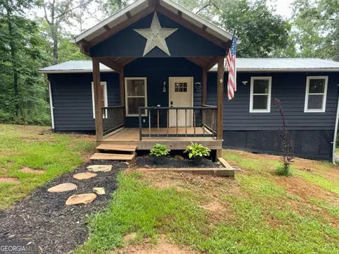 150 Creek Bank Dr, Talking Rock, GA 30175