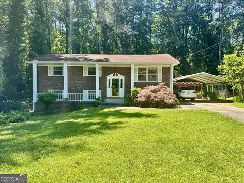 776 Airlie Dr, Stone Mountain, GA 30083