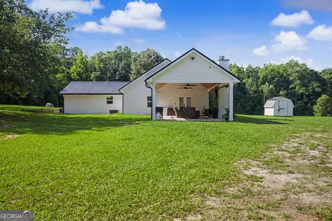 Exterior - 137 Lynch Rd, Brooks, GA 30205 photo 4 of 13