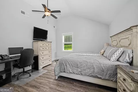 Bedroom - 137 Lynch Rd, Brooks, GA 30205 photo 5 of 6