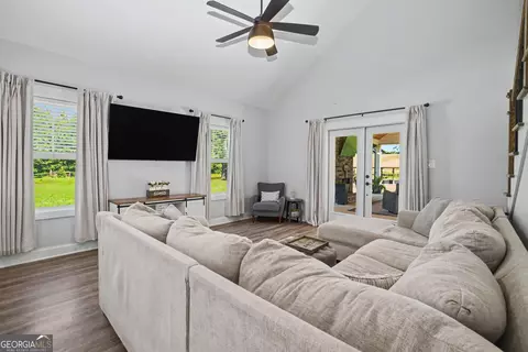 Living - 137 Lynch Rd, Brooks, GA 30205 photo 1 of 1