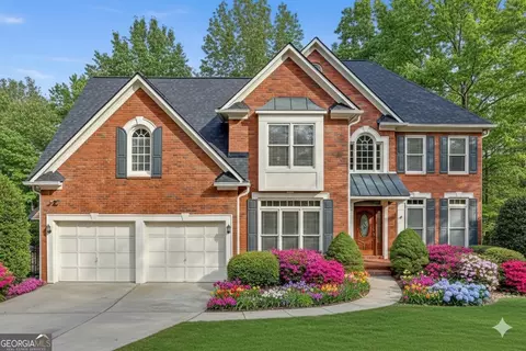 105 Kensington Pond Ct, Roswell, GA 30075