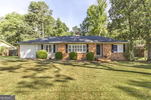 1834 Waverland Cir, Macon, GA 31211