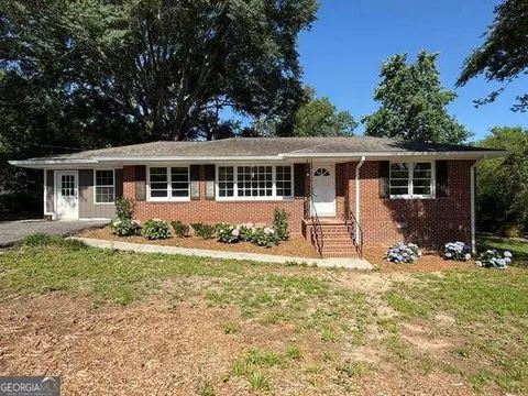 2675 Fraser Rd, Marietta, GA 30066