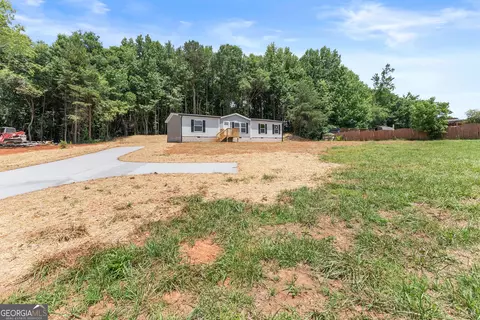 Exterior - 6708 Eastwind Dr, Lula, GA 30554 photo 5 of 8