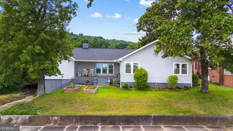 36 E 2nd St, Manchester, GA 31816