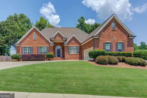 2453 Democracy Dr, Buford, GA 30519