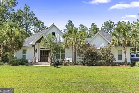 13 N Eagle Dr, Jesup, GA 31546