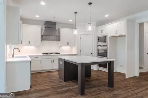 Kitchen - 109 River Ridge Walk, Monroe, GA 30656 photo 4 of 7