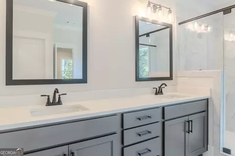 Bath - 109 River Ridge Walk, Monroe, GA 30656 photo 6 of 8