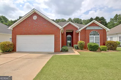 385 Autumn Glen Cir, Fayetteville, GA 30215