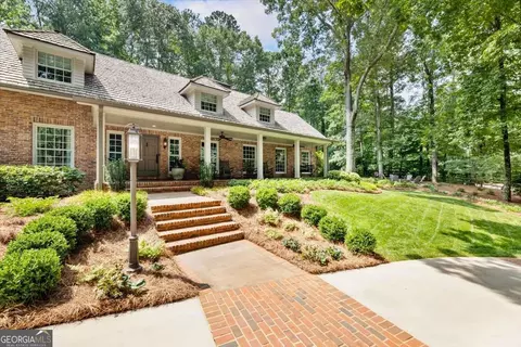 100 Huntcliff Pt, Sandy Springs, GA 30350
