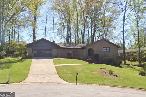 1604 Coronet Dr, Riverdale, GA 30296