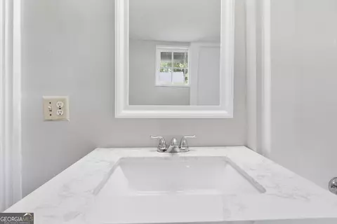 Bath - 108 3rd St, Monroe, GA 30655 photo 1 of 2