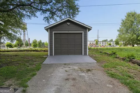 Exterior - 108 3rd St, Monroe, GA 30655 photo 4 of 7