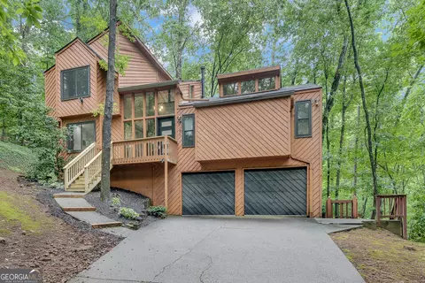 1820 Cedar Cliff Dr SE, Smyrna, GA 30080