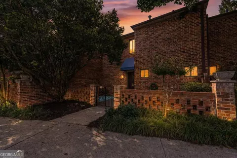 2256 Pernoshal Ct, Atlanta, GA 30338