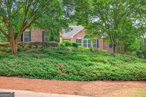 28 Montvale Dr, Hoschton, GA 30548