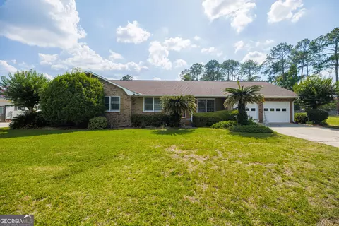 2243 Oakgrove Cir, Valdosta, GA 31602