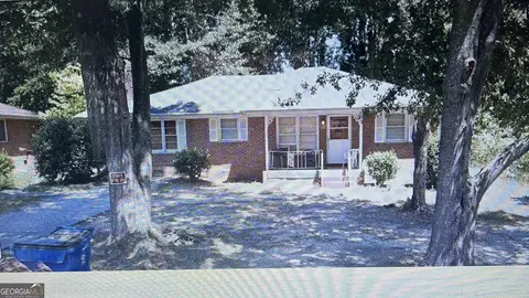 6842 E Sherwood Dr, Riverdale, GA 30274