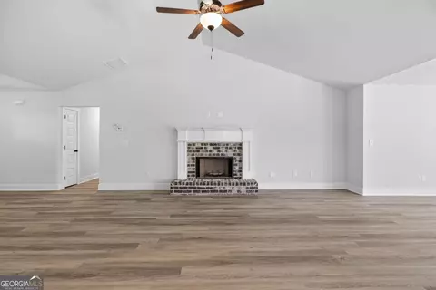 Living - 110 Chad Walk #56, Statham, GA 30666 photo 2 of 7
