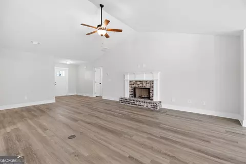 Living - 110 Chad Walk #56, Statham, GA 30666 photo 5 of 7