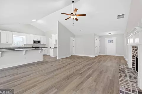 Living - 110 Chad Walk #56, Statham, GA 30666 photo 3 of 7