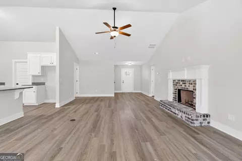 Living - 110 Chad Walk #56, Statham, GA 30666 photo 4 of 7