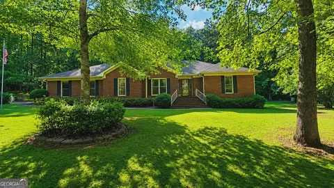 833 Mobley Bridge Rd, Hogansville, GA 30230