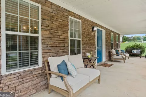 517 Annslee Ln, Loganville, GA 30052