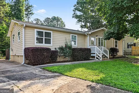 237 Palmetto Rd, Tyrone, GA 30290