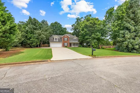 Exterior - 61 Thorne Berry Dr, Hampton, GA 30228 photo 5 of 15