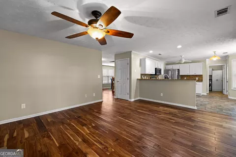 Living - 61 Thorne Berry Dr, Hampton, GA 30228 photo 3 of 3
