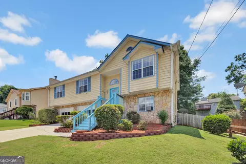 2246 Hampton Dr, Decatur, GA 30035